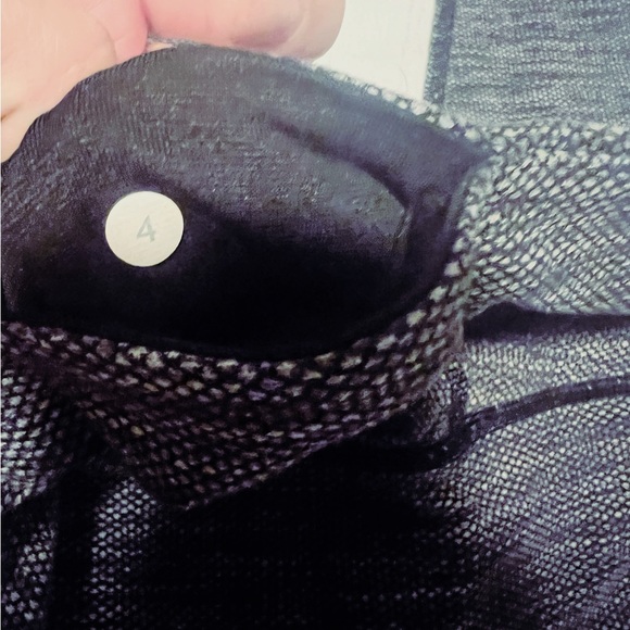 Lululemon herringbone pattern limited edition leggings - Picture 3 of 3